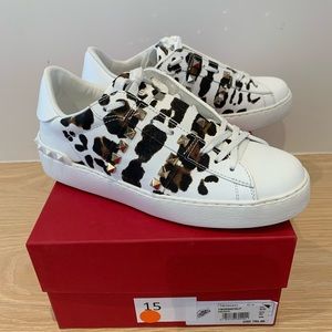 Valentino rock stud sneaker size 6.5